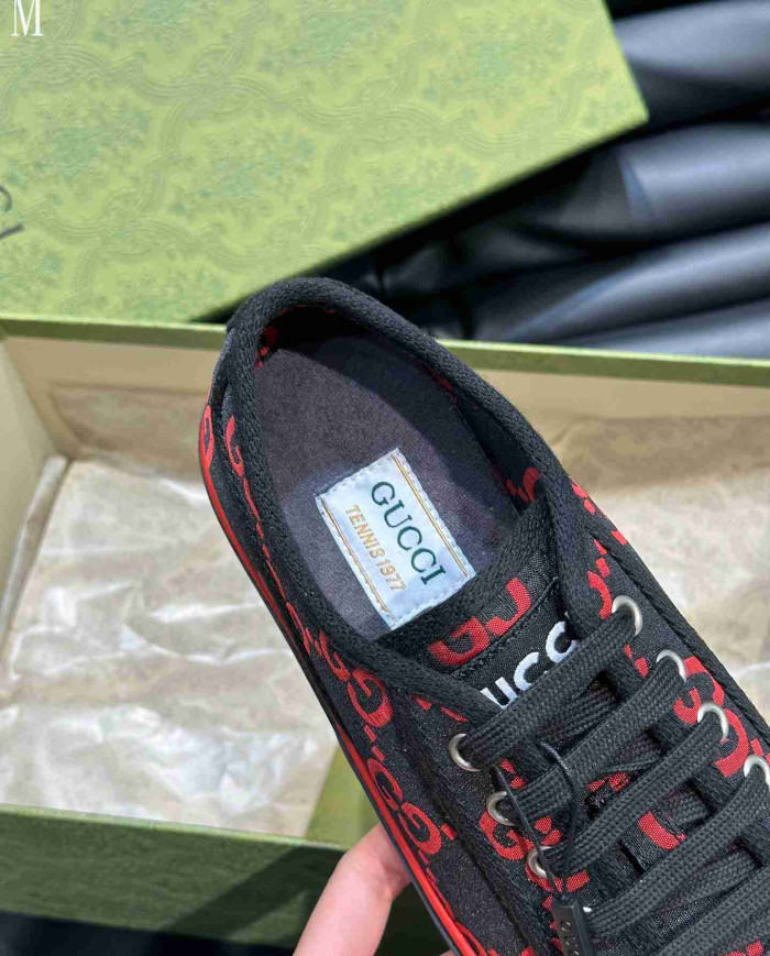 Gucci 1977 All Over GG Logo Casual Sneakers