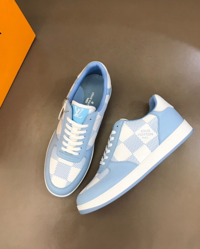 Louis Vuitton Damier Pattern Low Top Casual Sneakers