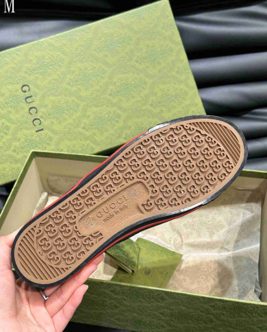 Gucci 1977 All Over GG Logo Casual Sneakers