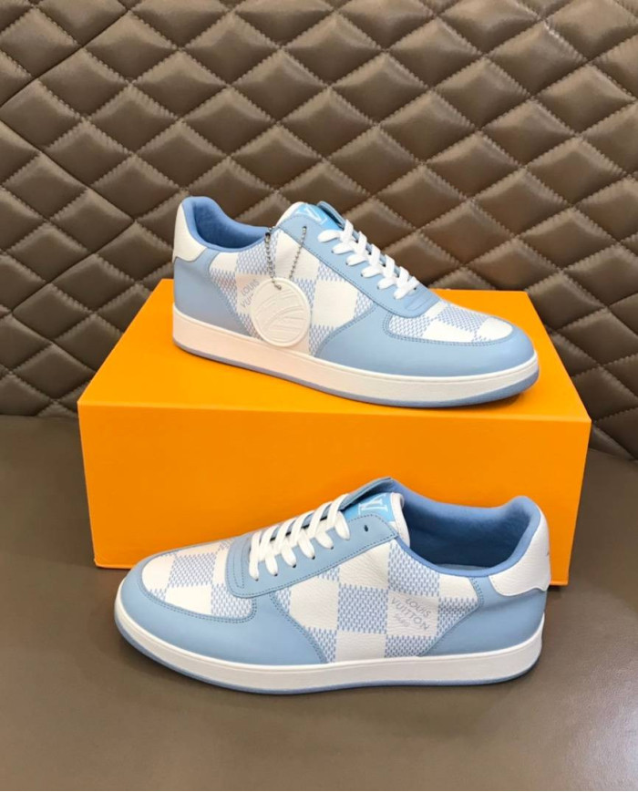 Louis Vuitton Damier Pattern Low Top Casual Sneakers