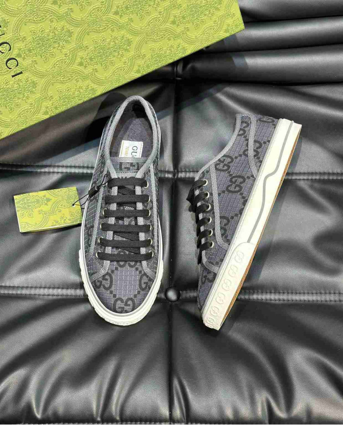 Gucci 1977 All Over GG Logo Casual Sneakers
