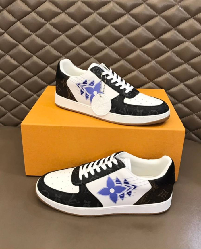 Louis Vuitton Monogram Print Low Top Casual Sneakers