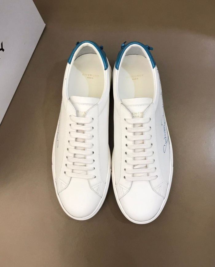 Givenchy Casual Sneakers