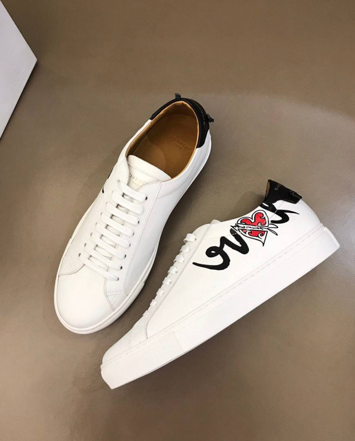 Givenchy LOVE Series Casual Sneakers