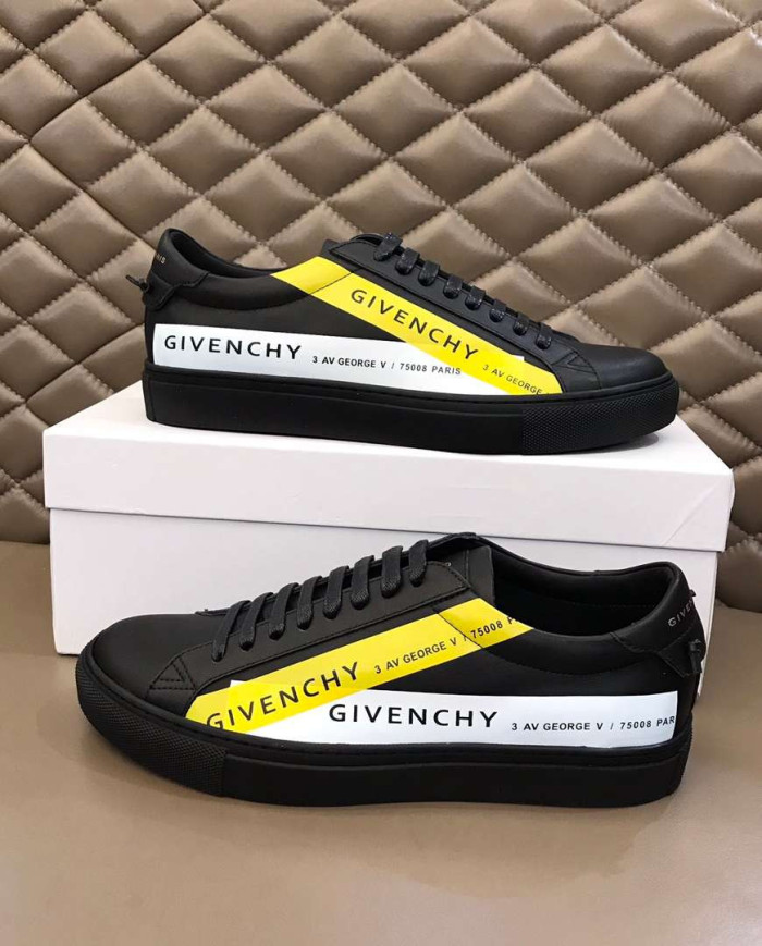 Givenchy Casual Sneakers