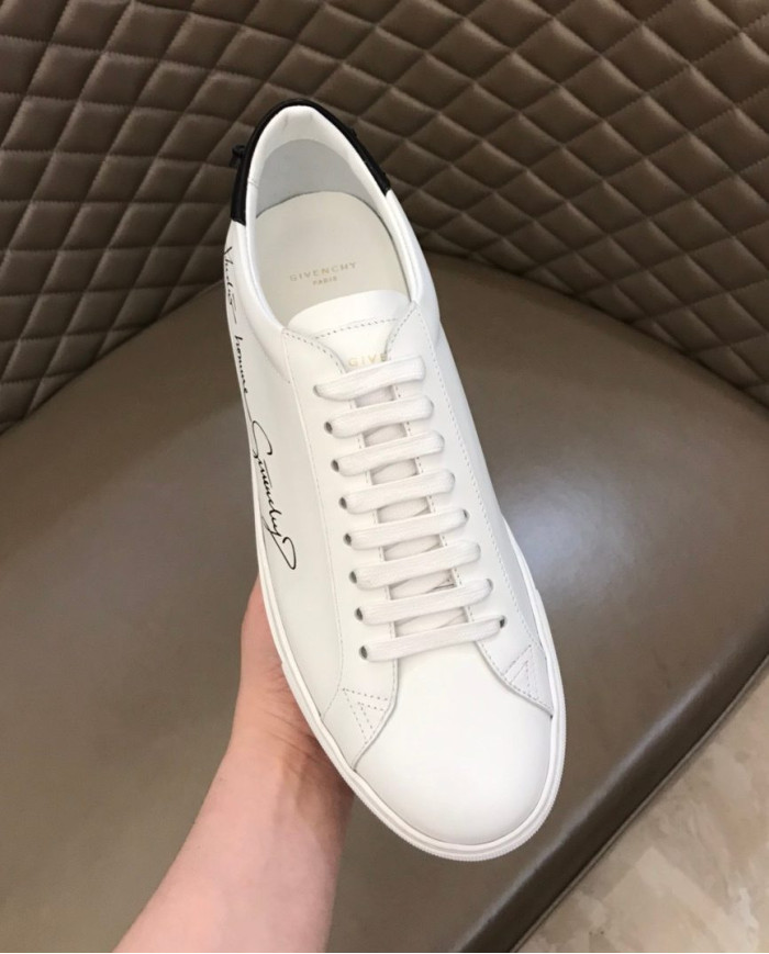 Givenchy Casual Sneakers