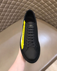Givenchy Casual Sneakers