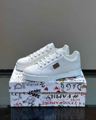 Dolce & Gabbana Metal Logo Casual Sneakers