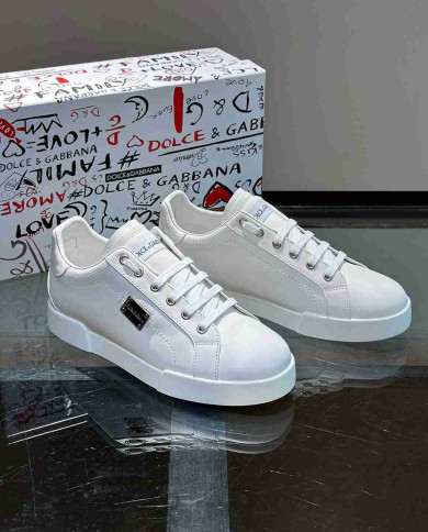 Dolce & Gabbana Metal Logo Casual Sneakers