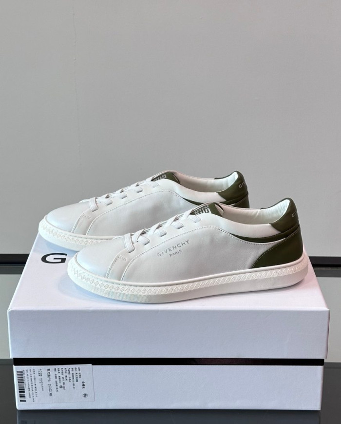 Givenchy GIV Casual Sneakers