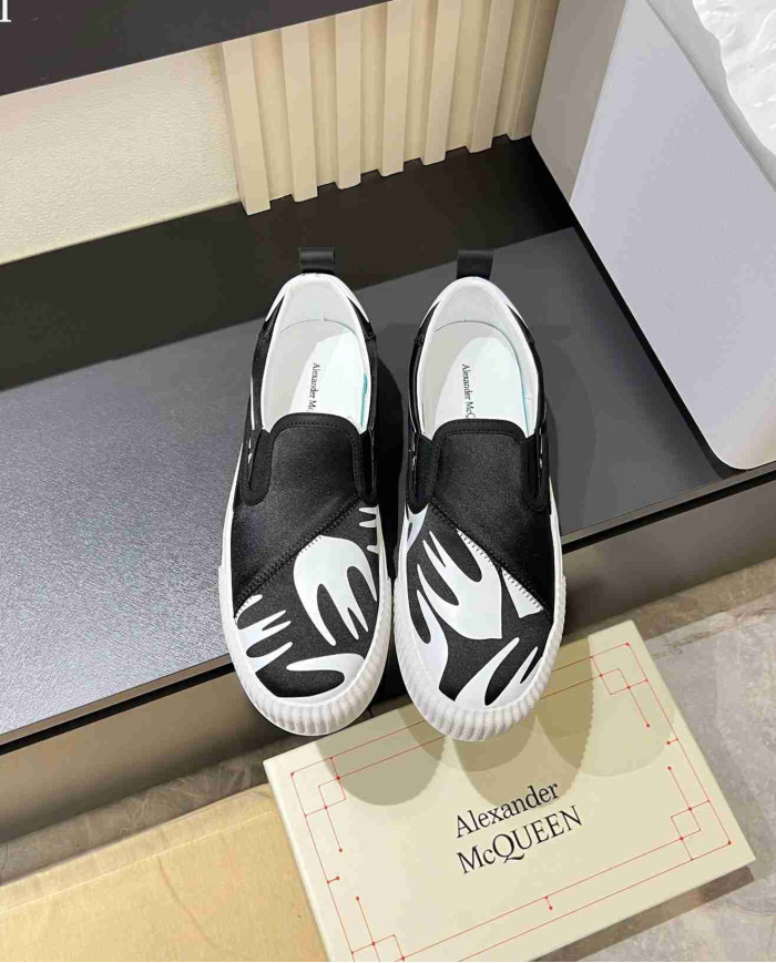 Alexander McQueen Swallow Print Casual Sports Sneakers