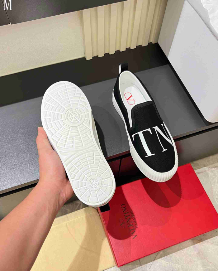 Valentino Garavani VLTN Print Casual Sports Sneakers