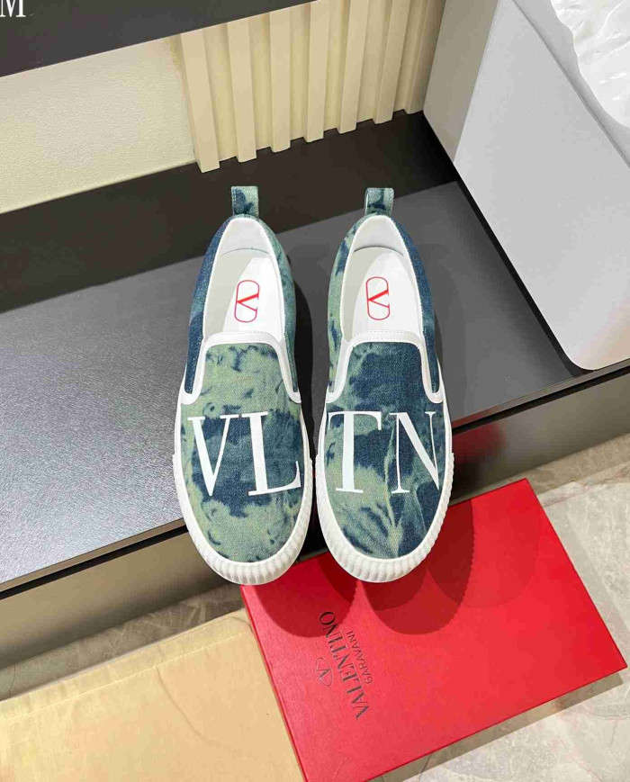 Valentino Garavani VLTN Print Casual Sports Sneakers