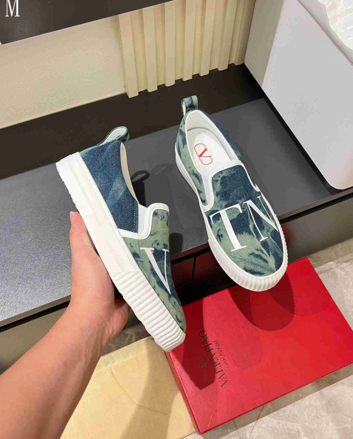 Valentino Garavani VLTN Print Casual Sports Sneakers