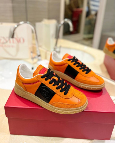 Valentino Garavani Upvillage Low Top Casual Sneakers