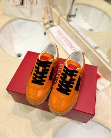 Valentino Garavani Upvillage Low Top Casual Sneakers