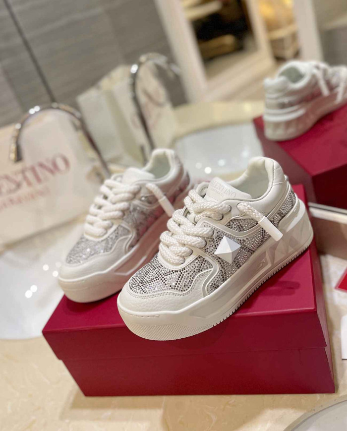 Valentino Garavani One Stud Sequin Casual Sneakers