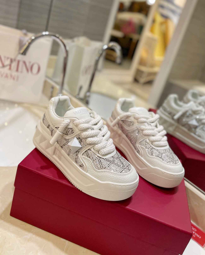 Valentino Garavani One Stud Sequin Casual Sneakers