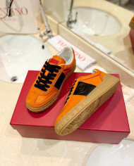 Valentino Garavani Upvillage Low Top Casual Sneakers