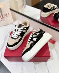 Valentino Garavani One Stud Plush Casual Sneakers