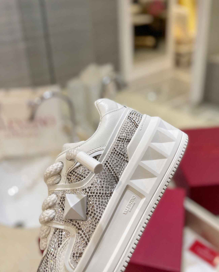 Valentino Garavani One Stud Sequin Casual Sneakers