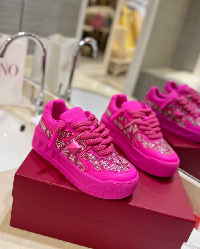 Valentino Garavani One Stud Sequin Casual Sneakers