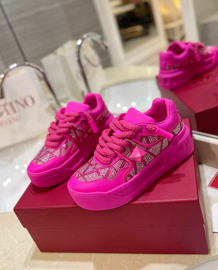 Valentino Garavani One Stud Sequin Casual Sneakers