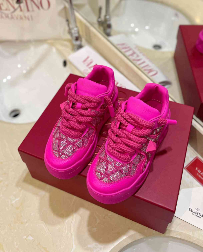 Valentino Garavani One Stud Sequin Casual Sneakers