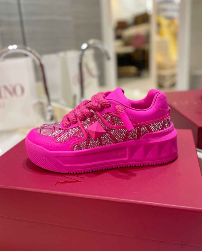 Valentino Garavani One Stud Sequin Casual Sneakers