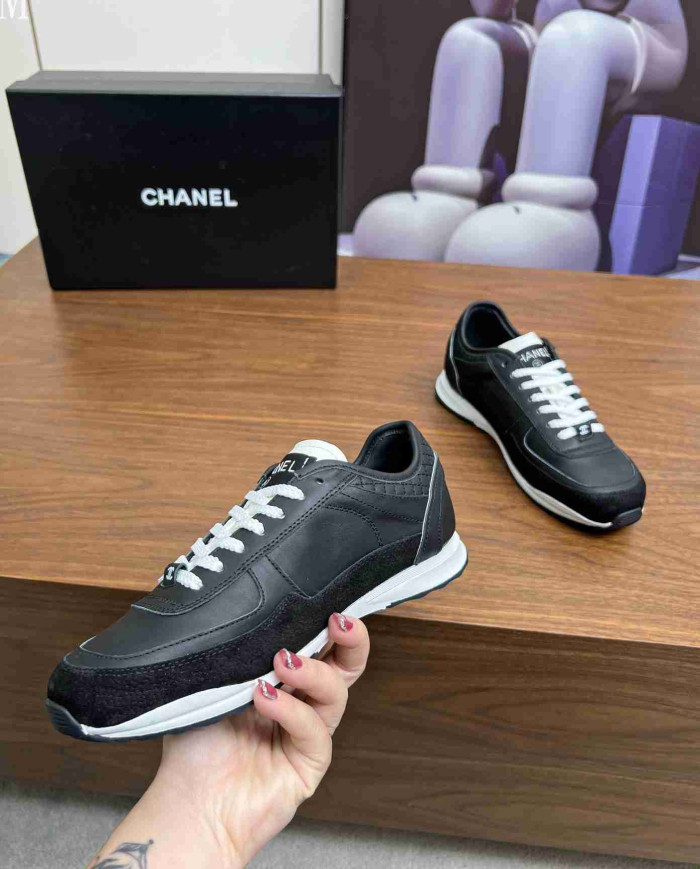 Chanel Low Top Casual Sneakers