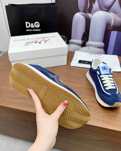 Dolce & Gabbana Logo Embellished Casual Sneakers