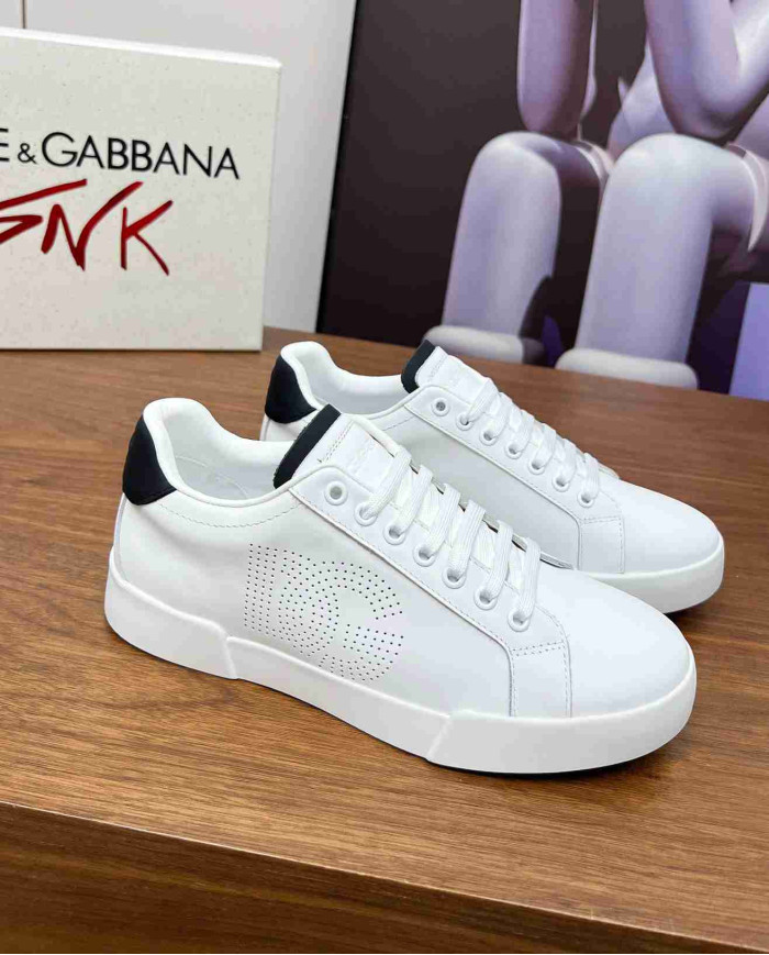 Dolce & Gabbana Classic Perforated Logo Casual Sneakers