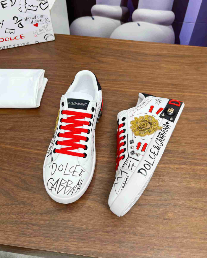 Dolce & Gabbana Graffiti Print Casual Sneakers